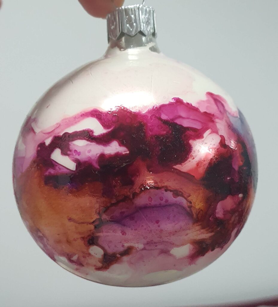 Warsztaty Alcohol Inks bombka