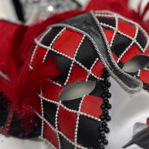 maska karnawalowa i karnawałowa