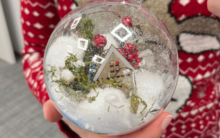 warsztaty świąteczna kula śnieżna