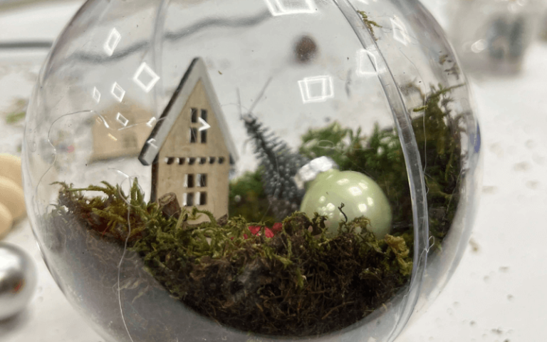 7warsztaty-swiateczna-kula-sniezna