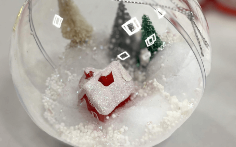 8warsztaty-swiateczna-kula-sniezna