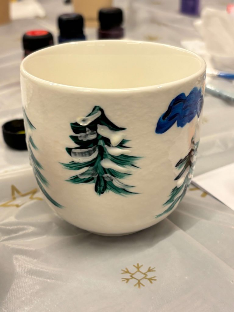 warsztaty-swiateczne-malowanie-kubkow6222